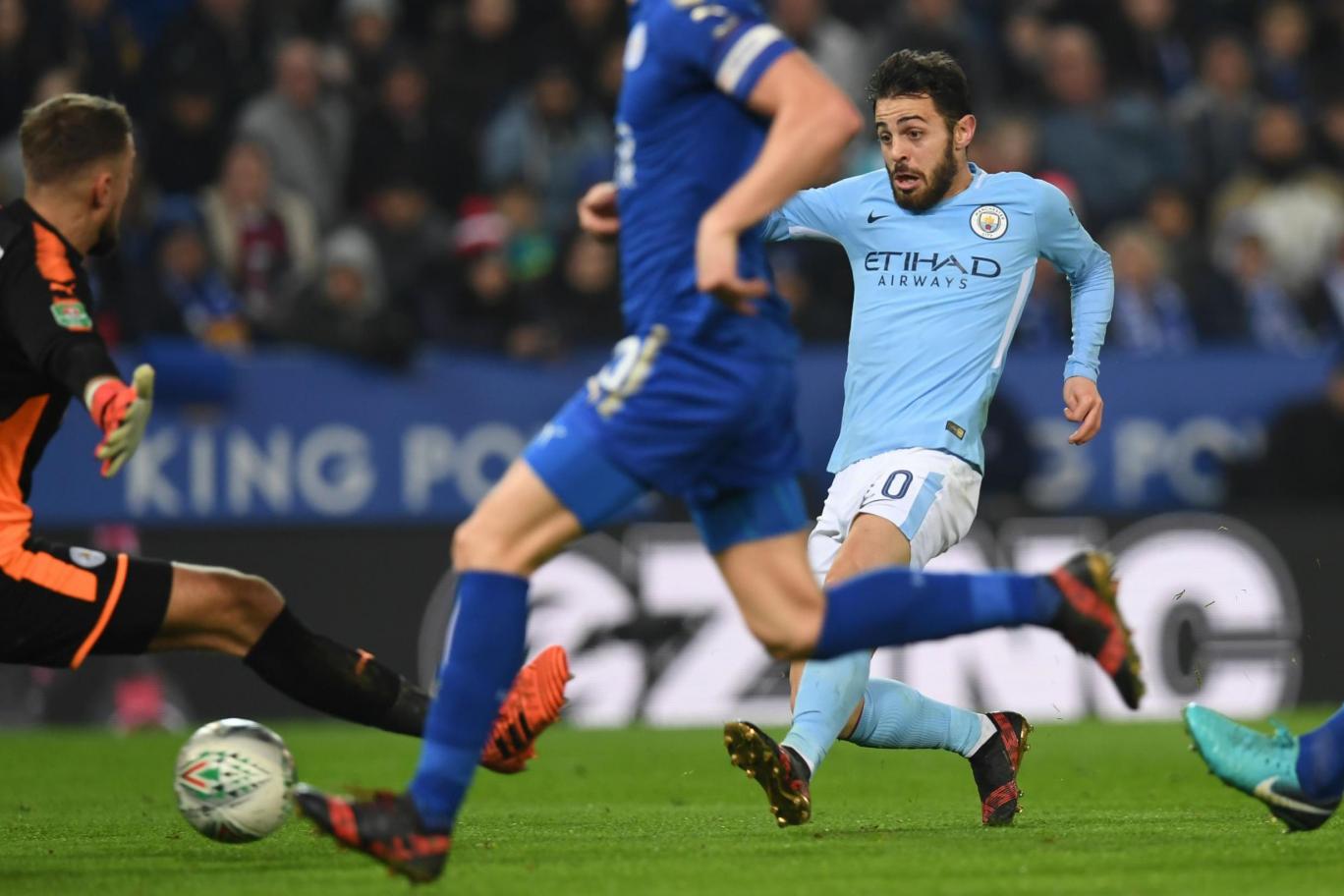 开云平台-巴萨轻取曼城，凯恩扑点救主意甲